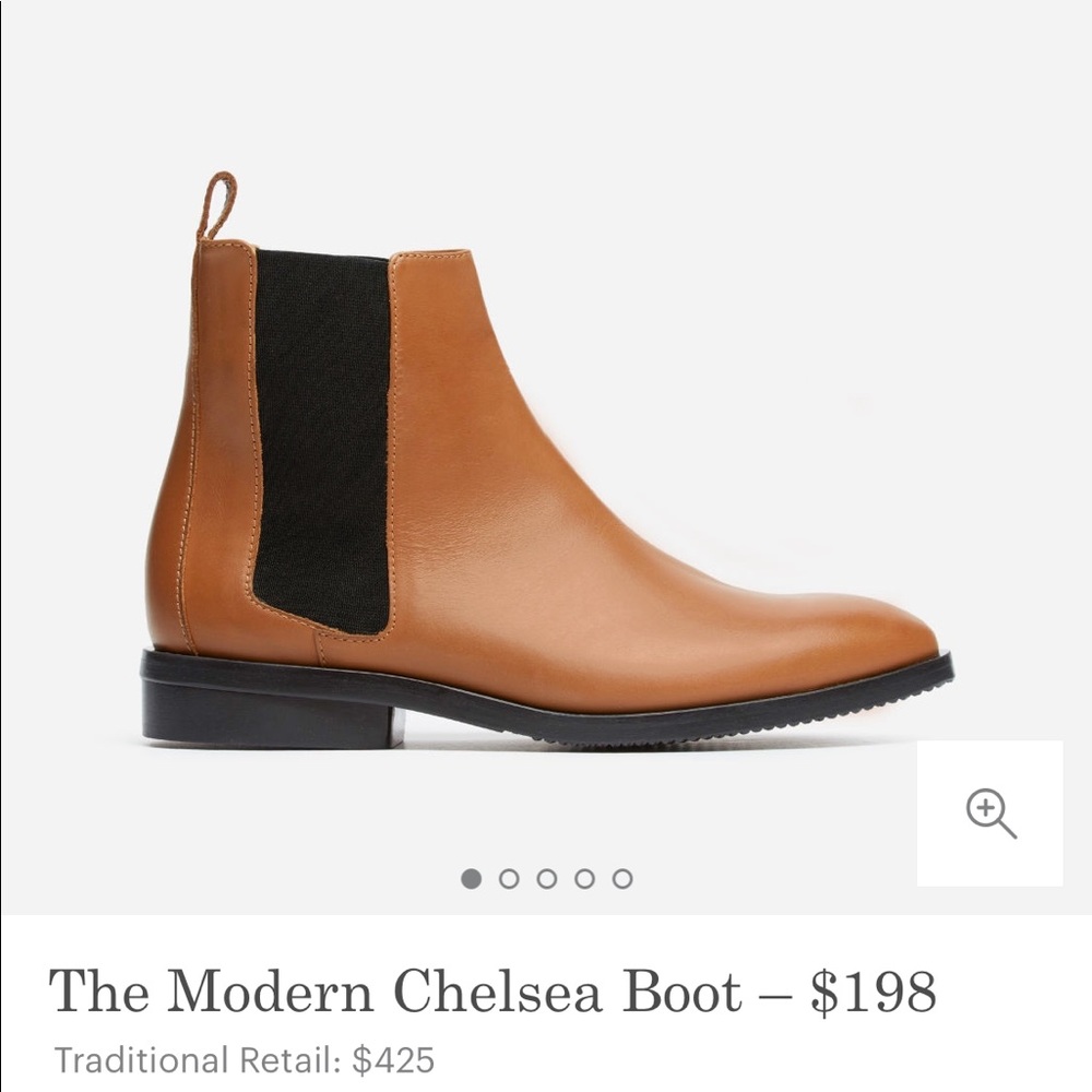 Everlane Chelsea boots in cognac